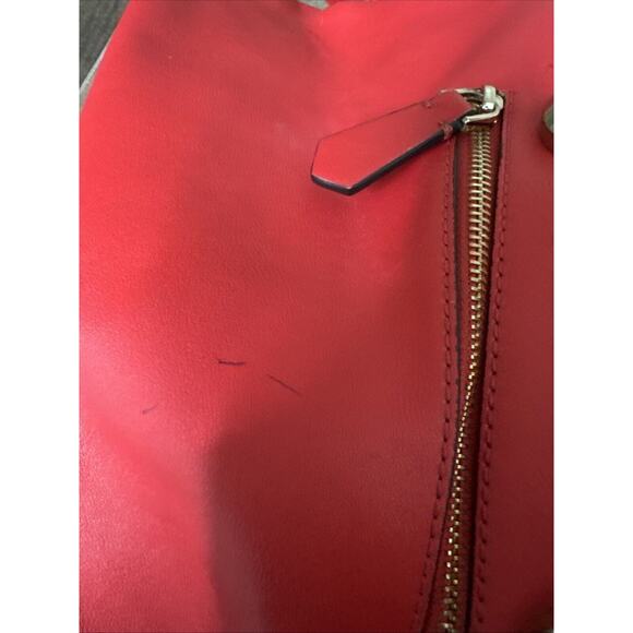 Guess Medium handbag red dome shaped zippered closure satchel - Picture 15 of 16